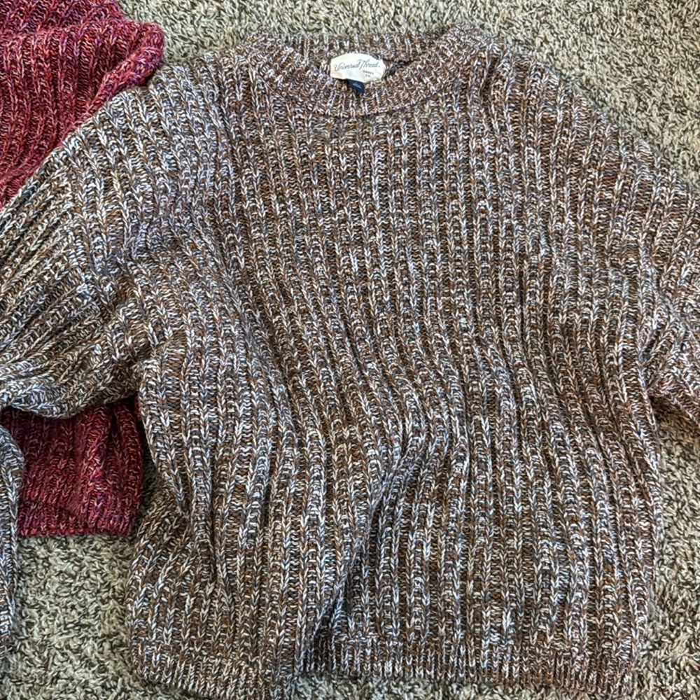 Sweaters - Picture 2 of 3